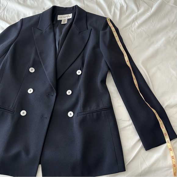 Dark blue jacket - Picture 5 of 7